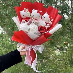 Hello Kitty Red and White bouquet